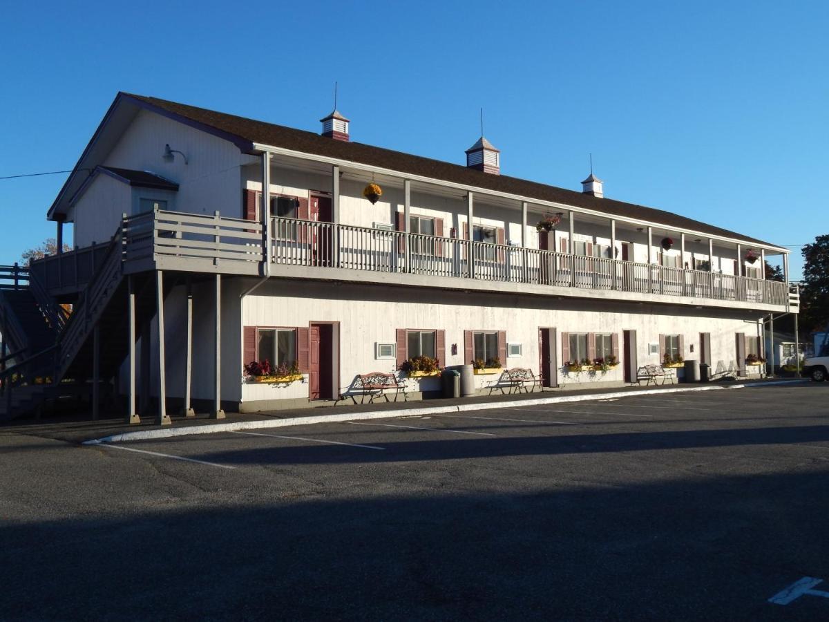 Acadia Sunrise Motel Trenton Exterior photo
