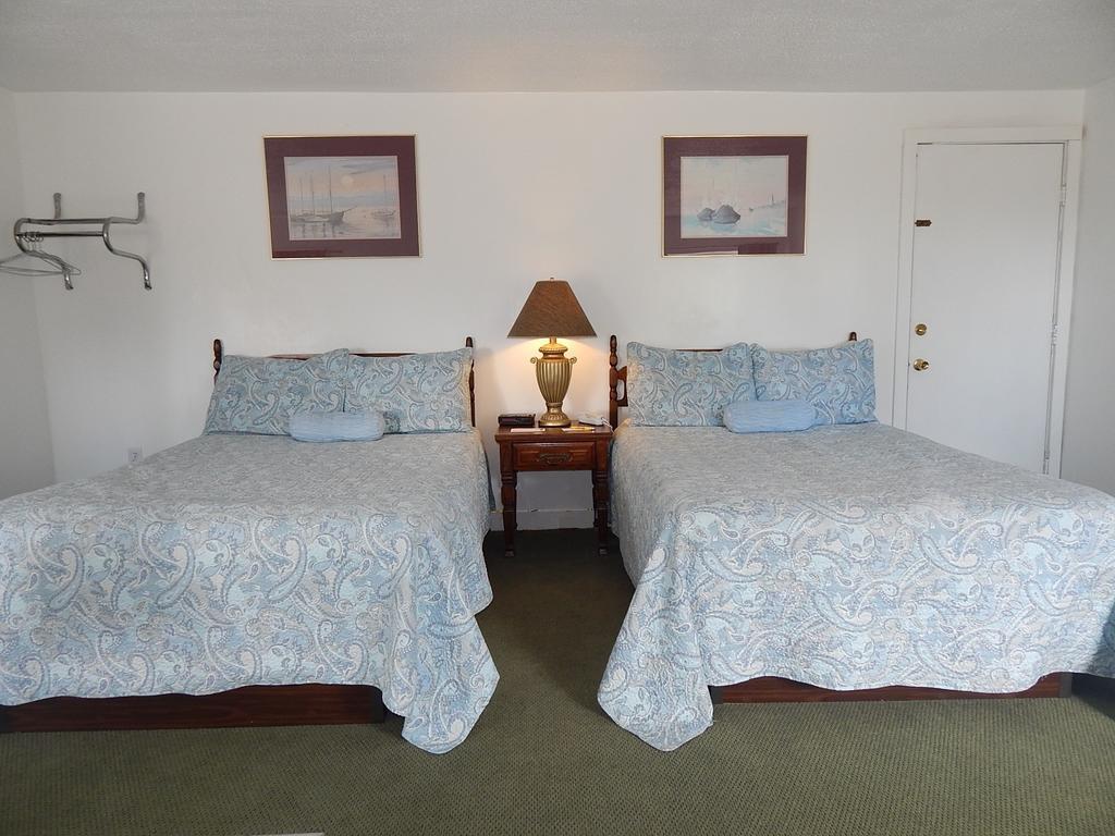 Acadia Sunrise Motel Trenton Room photo